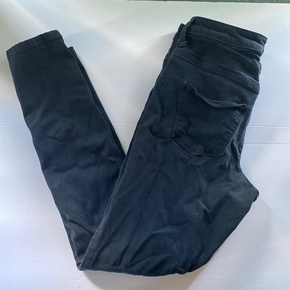 Universal Thread Jeans